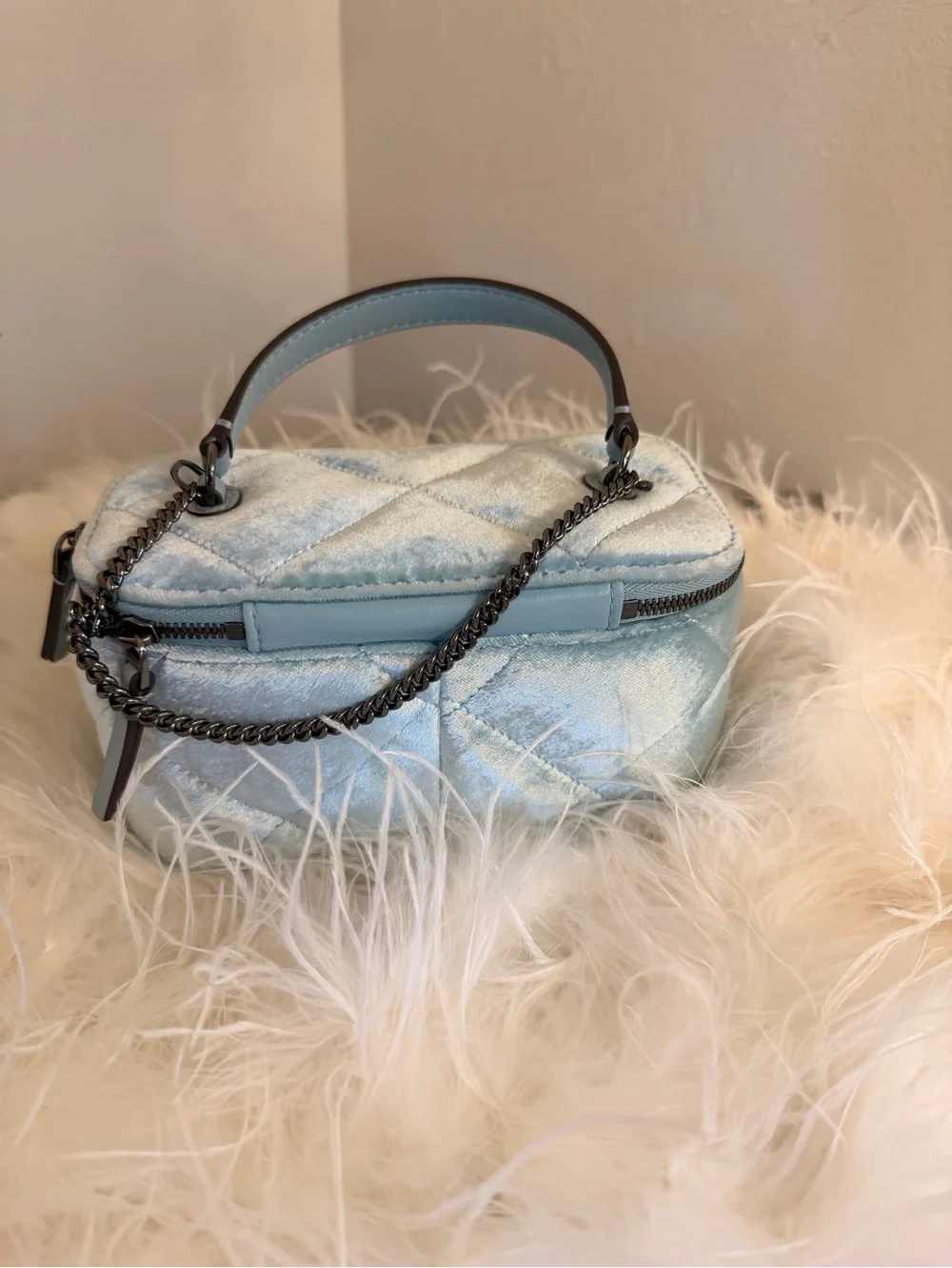 Tory Burch Kira Quilted Velvet Vanity Case